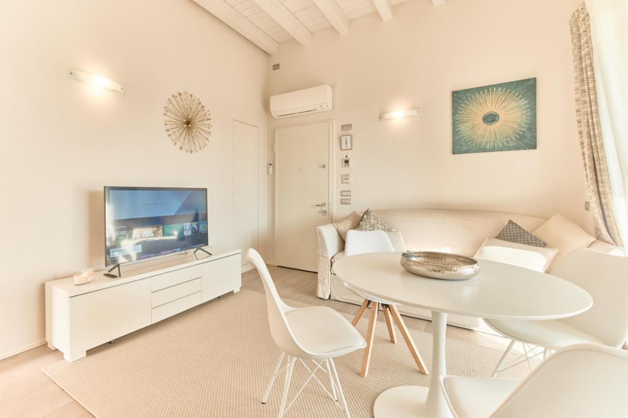 Warda A12 Apartment Дезенцано-дель-Гарда Экстерьер фото